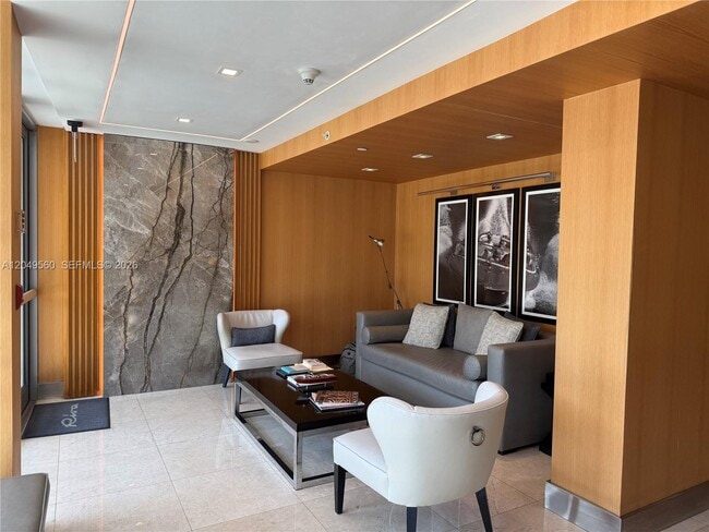 Building Photo - 9400 W Bay Harbor Dr
