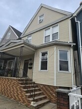 Building Photo - 268 Devon St