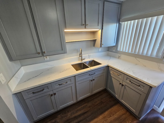 Photo - 1533 W 84th St Apartment