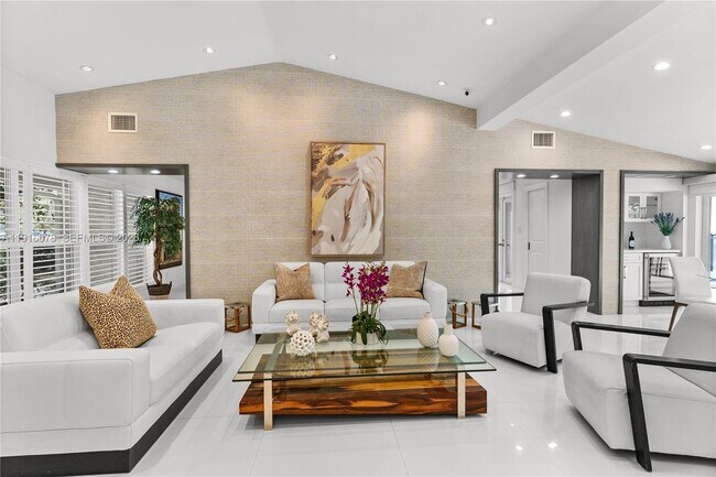 Foto del edificio - 1021 Matanzas Ave