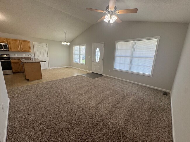 Foto del edificio - Newly Renovated 3BR 2BA home close to GM, ...