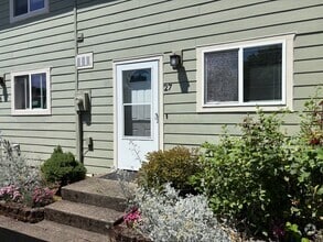 Building Photo - 3305 Vittoria Way