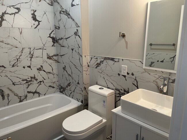 Baño de la planta principal 1 - 1624 W Stiles St