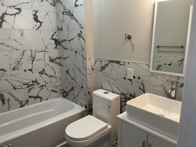 main floor bathroom 1 - 1624 W Stiles St