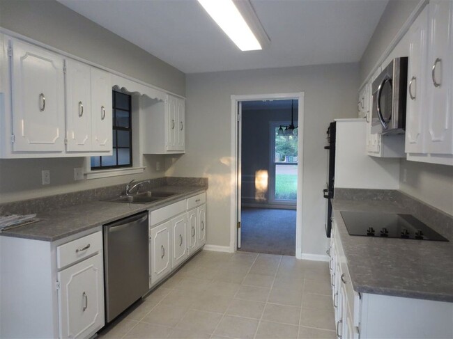 Building Photo - 1485 Stonegate Pass