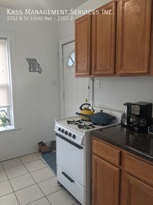 Foto del edificio - 2352 N St Louis Ave