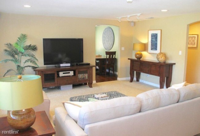 Foto del edificio - 731 W Lomita Ave