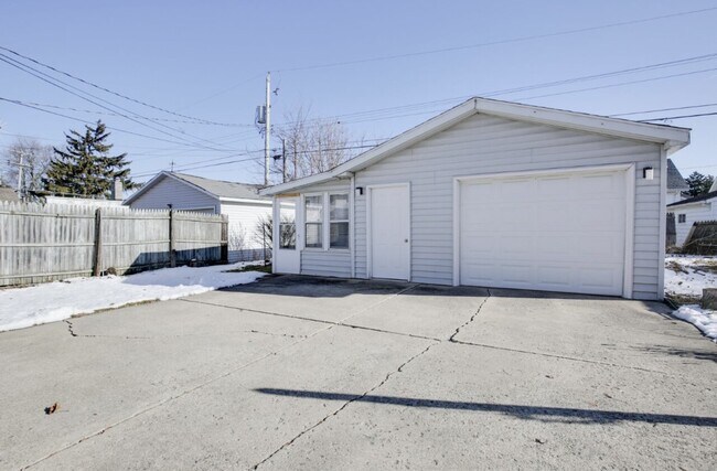 Building Photo - 7311 32nd Ave