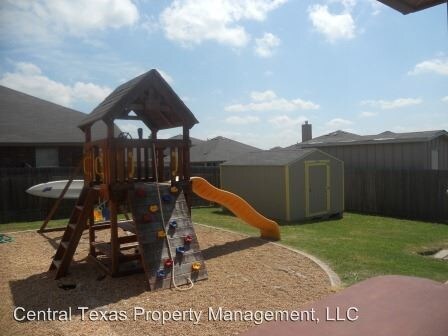 Building Photo - 4 br, 2.5 bath House - 6202 Melanie Dr