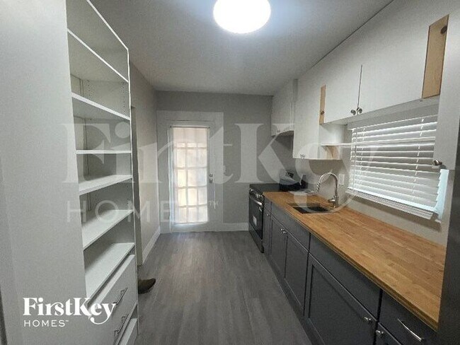 Foto del edificio - 2081 Glenwood Ave SE