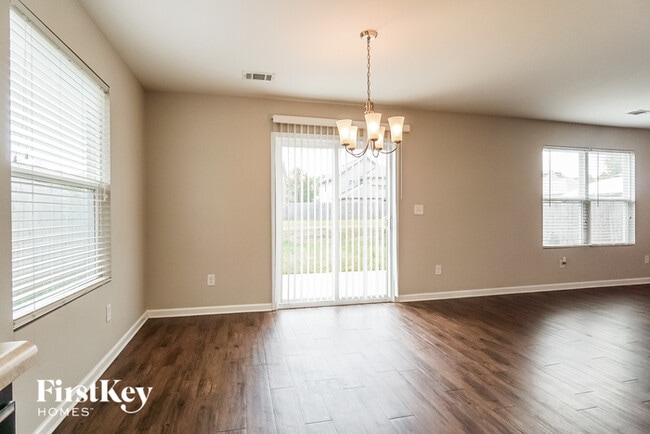 Building Photo - 4778 Woodford Cir