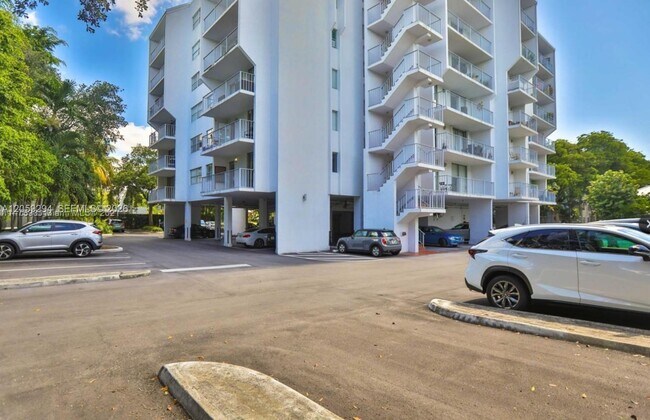 Foto del edificio - 777 NE 62nd St