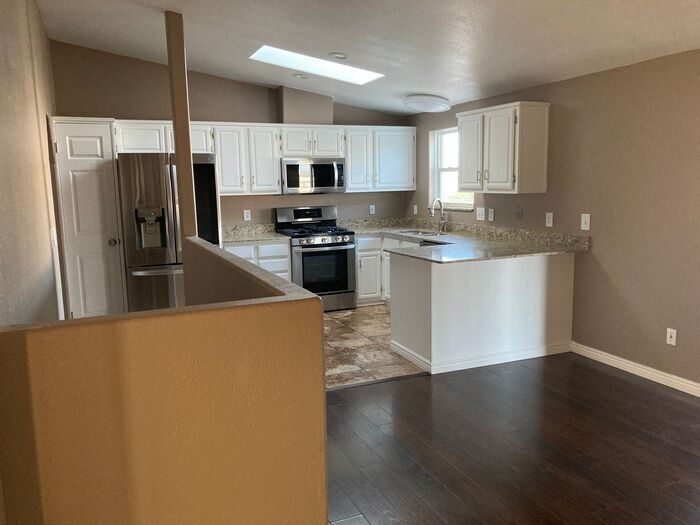 Primary Photo - View it Today! 5 Bedroom 3 Bath Home North...