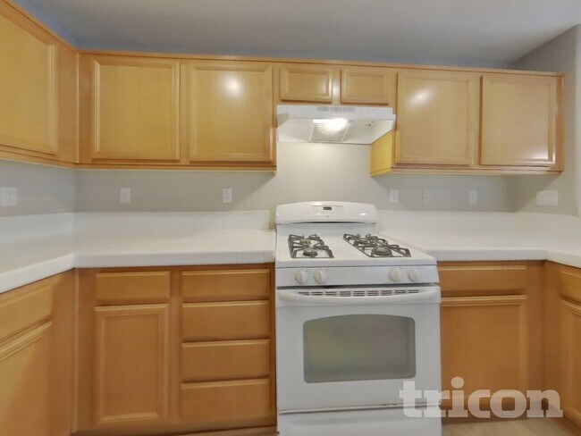 Foto del edificio - 1431 Bittersweet Dr