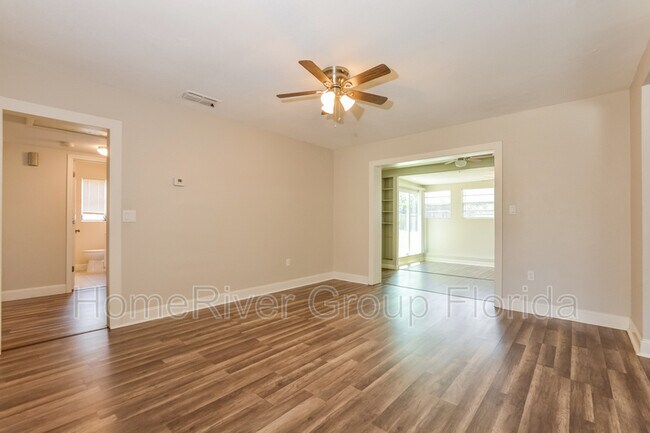 Foto del edificio - 4302 Meadowbrook Ave