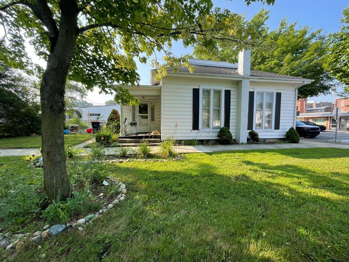 Primary Photo - Two Bedroom House in Delphi