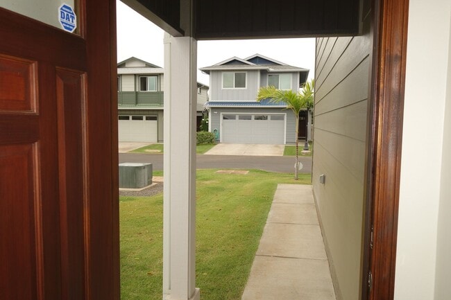 Building Photo - Wonderful 3 BD / 2.5 BA Home In Ewa Beach!!!