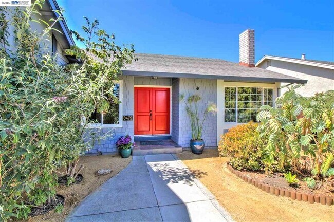 Building Photo - $3,690 / 4 BR - GORGEOUS REMODELED NEWARK ...