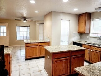 Building Photo - 10306 Jockey Club Dr