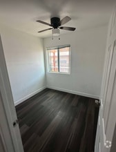 Building Photo - 415 Iona Dr