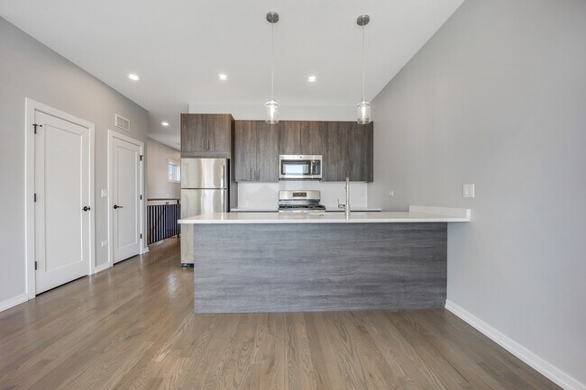 Foto del edificio - 2510 W Lexington St