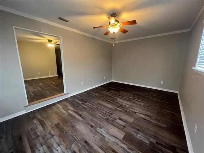 Building Photo - 610 Patlin Ave