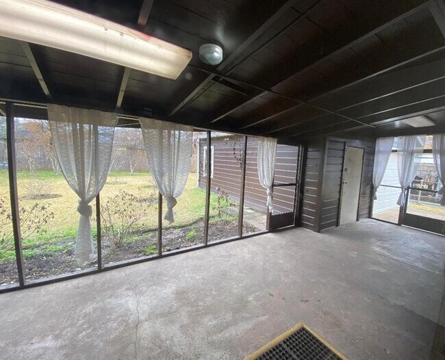 Foto del edificio - 7543 Hereford St