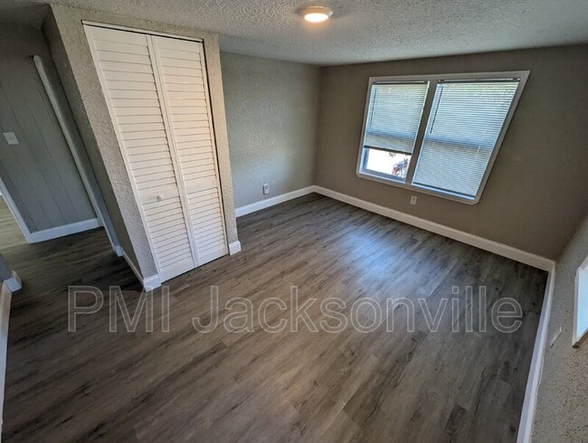 Building Photo - 3424 Talleyrand Ave