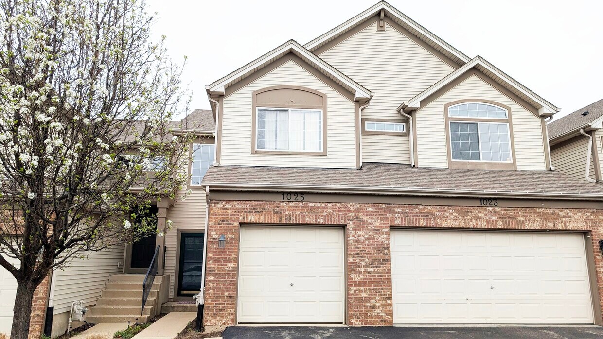 Foto principal - 1025 Woodview Ct