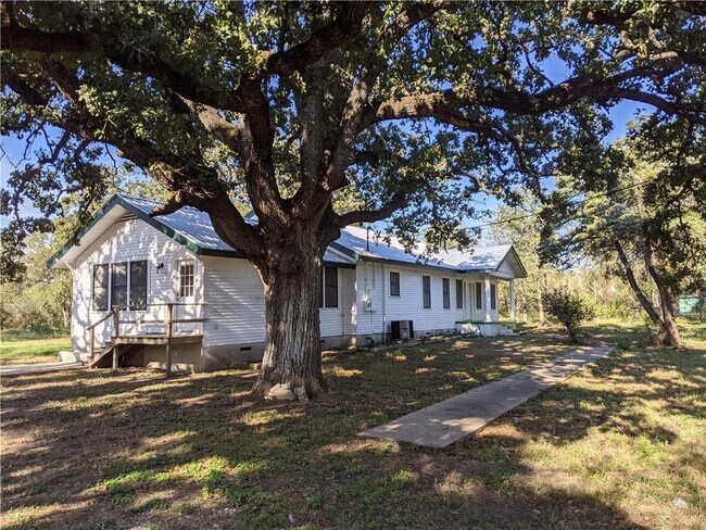 Foto del edificio - 10709 Farm to Market Rd 969