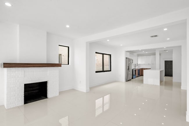 Building Photo - 1687 SW 11th St