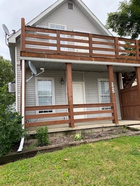 Primary Photo - 225 S 4th St