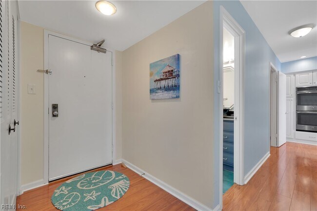Foto del edificio - 100 E Ocean View Ave