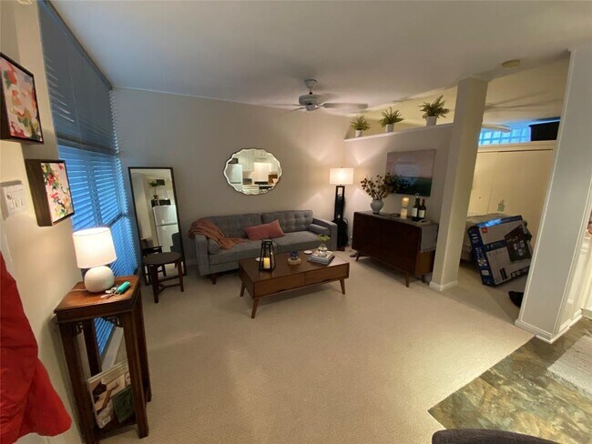 Foto del edificio - 1901 Whitney St