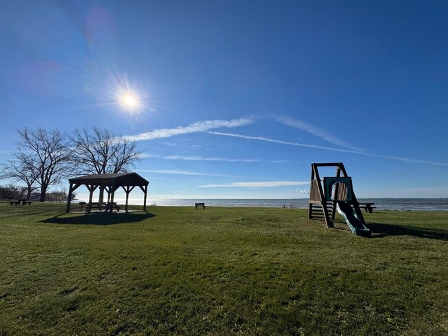 Building Photo - 4364 Ave F