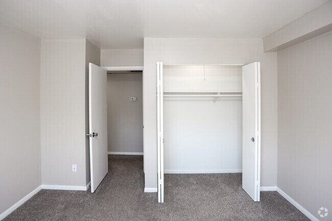 1HAB, 1BA - 626 ft² - Golfview Apartments