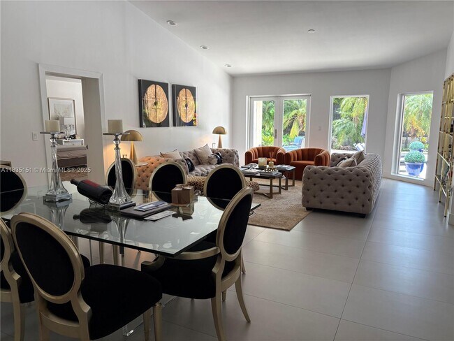 Foto del edificio - 323 Caribbean Rd