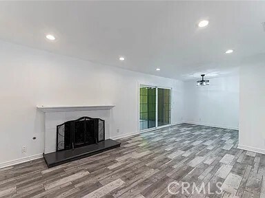 Foto del edificio - 636 E Avenida De Los Arboles