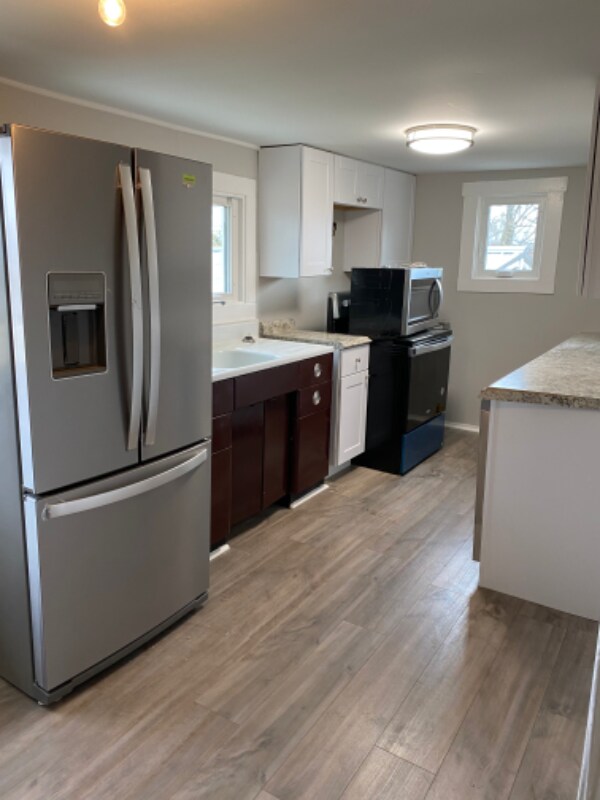 Foto del edificio - 3328 Midway St