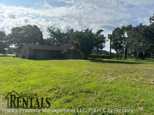 Building Photo - 3 br, 1 bath House - 2812 Clemons Rd