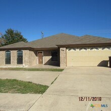 Building Photo - 5510 Shawn Dr
