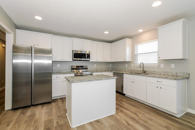 Foto del edificio - Fantastic 4bd/3ba home! Coming soon!