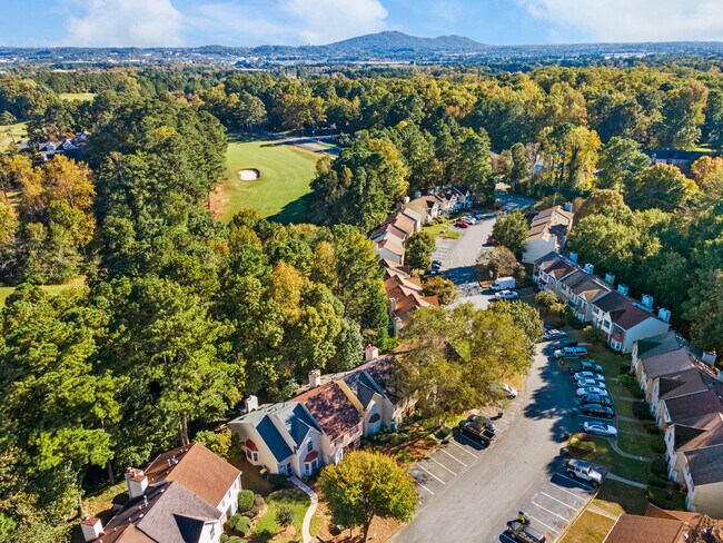 Foto del edificio - 2225 Fairways Ct