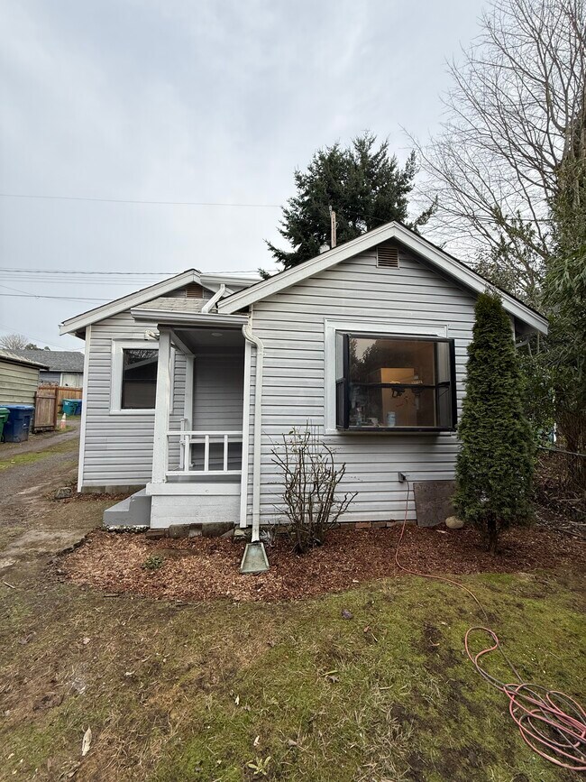 Foto del edificio - 10048 Interlake Ave N