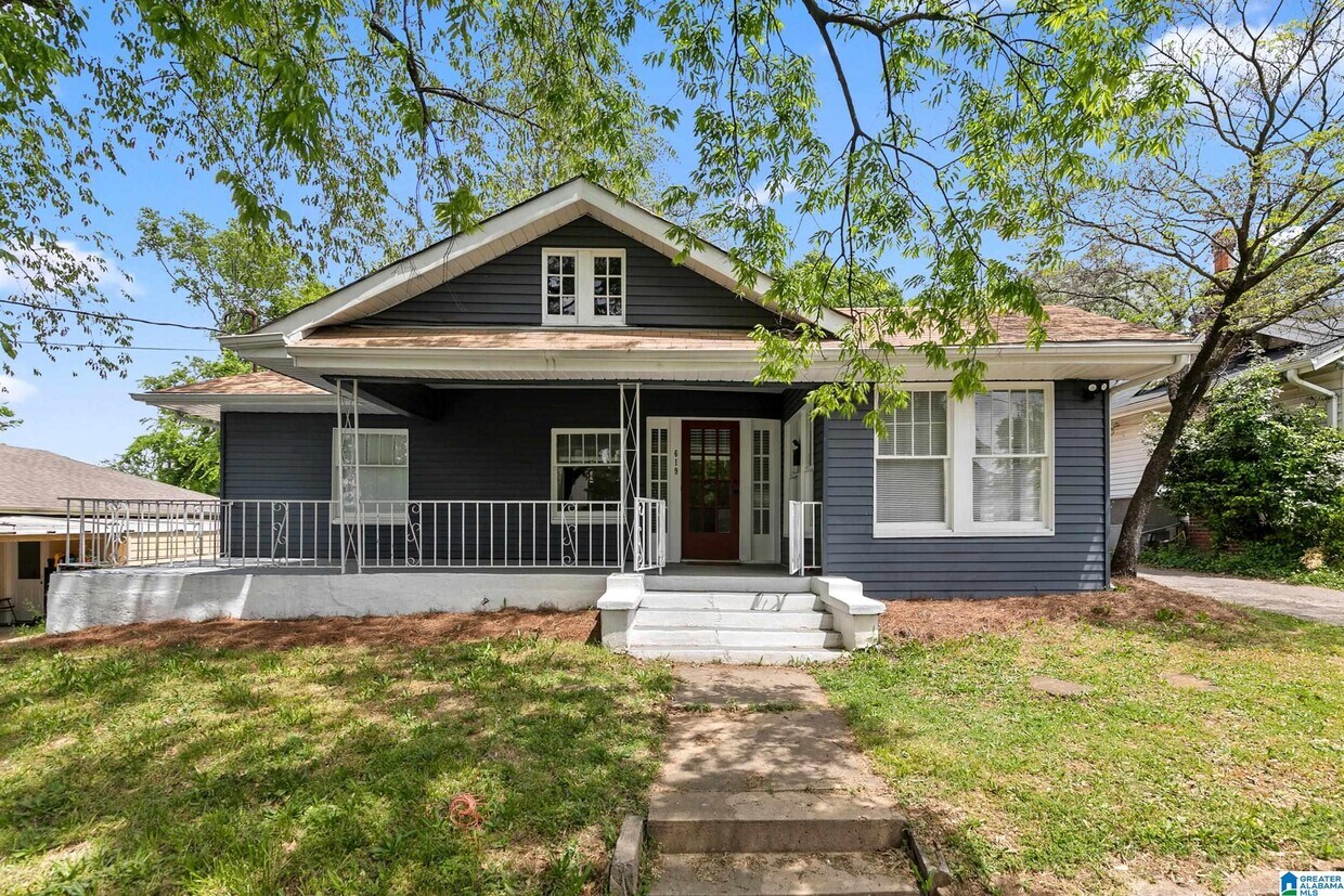 Foto principal - 619 34th St S