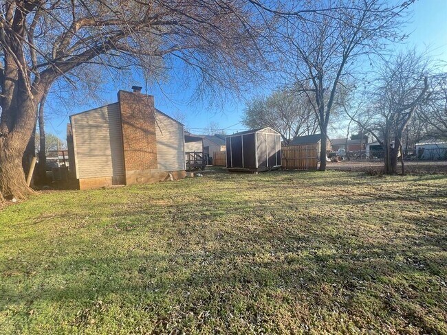 Foto del edificio - 1817 Breckenridge Dr