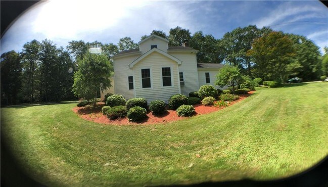 Building Photo - 110 E Pasquiset Trail