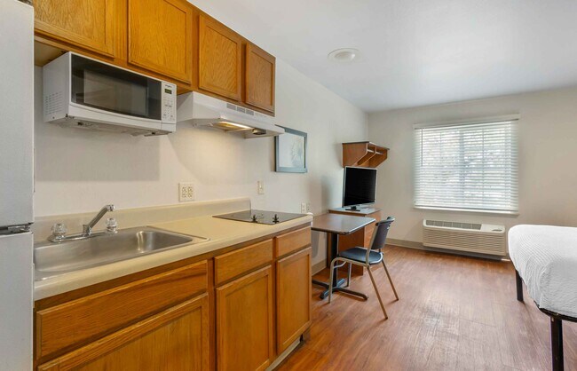 Building Photo - Furnished Studio-Charleston - North Charleston - I-526