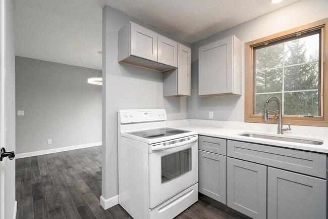 Building Photo - 411 Belle Aire Dr