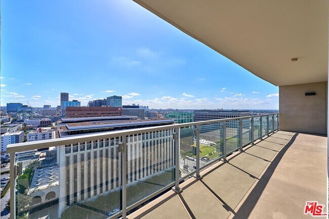 Foto del edificio - 3785 Wilshire Blvd